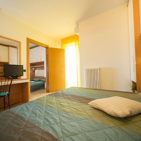Residence Il Capodoglio ริมินี ภายนอก รูปภาพ